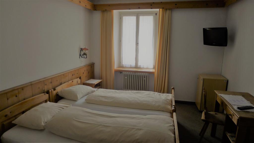 Poschiavo Suisse Hotel & Traditional Fondue Stube Номер фото
