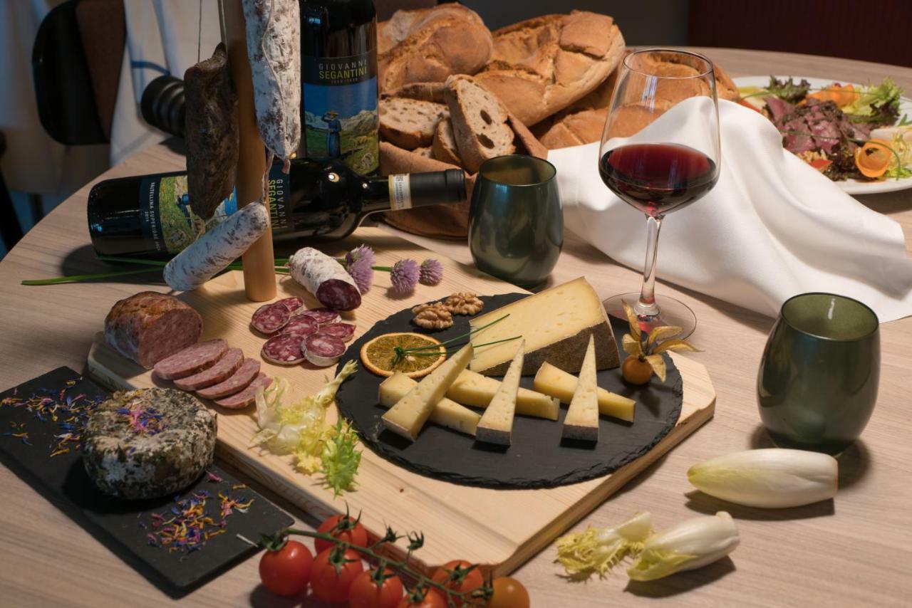 Poschiavo Suisse Hotel & Traditional Fondue Stube Экстерьер фото